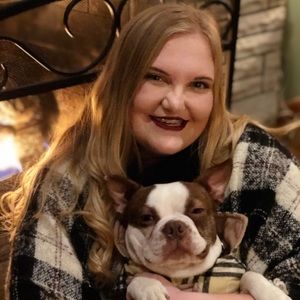 Meet your Posher, Katelyn